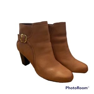 Clarks brown leather boots | size 11